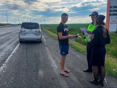 Сотрудники Госавтоинспекции Боготола напоминают правила безопасного управления транспортом на федеральных автодорогах