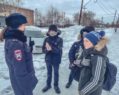 Сотрудники Боготольской Госавтоинспекции провели акцию «Световозвращатели-наши выручатели»