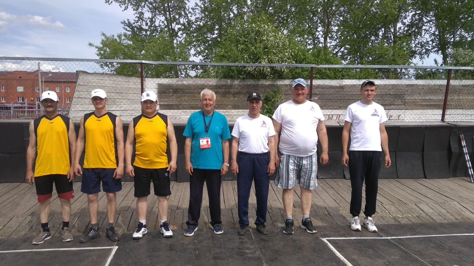 25-26 мая в Балахте прошли полуфинальные игры по городошному спорту в рамках XXII летних спортивных игр среди муниципальных районов и муниципальных округов Красноярского края «Сельская нива Красноярья» 2024