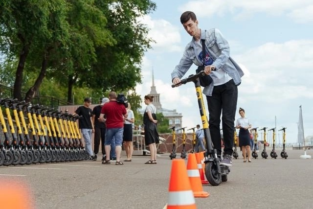 В Красноярском крае стартовала социальная кампания «Движ по Правилам», направленная на профилактику ДТП с СИМ, вело и мототехникой.