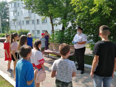 Начальник Госавтоинспекции  вручил сертификаты участникам конкурса