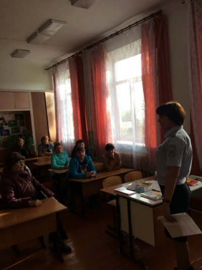 Сотрудники Госавтоинспекции встретились с родителями первоклассников