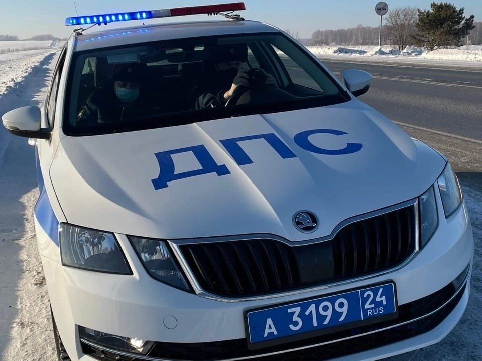 Госавтоинспекторы напоминают об опасности выезда на встречную полосу