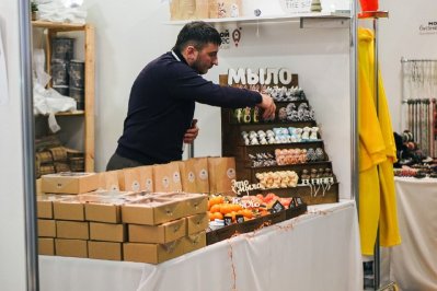 Самозанятые края могут бесплатно поучаствовать в крупном уральском фестивале ремёсел  