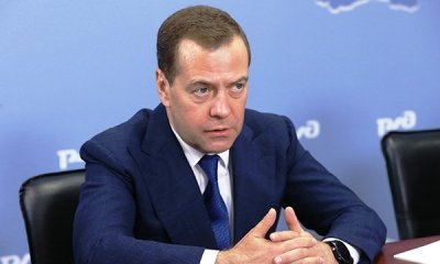 Медведев в своей авторской статье объявил курс на перемены «Единой России»