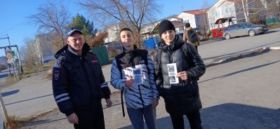 Сотрудники Госавтоинспекции Боготола проводят рейдовые мероприятия, направленные на профилактику ДТП с участием несовершеннолетних.