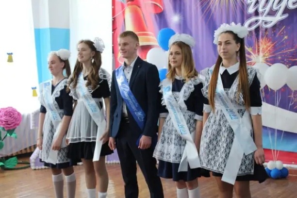 В школах Боготольского района прозвучали последние звонки