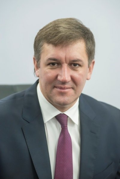 Уважаемые жители Красноярского края, дорогие работники сферы физической культуры и спорта, спортсмены, тренеры, ветераны спорта и все любители физической культуры!