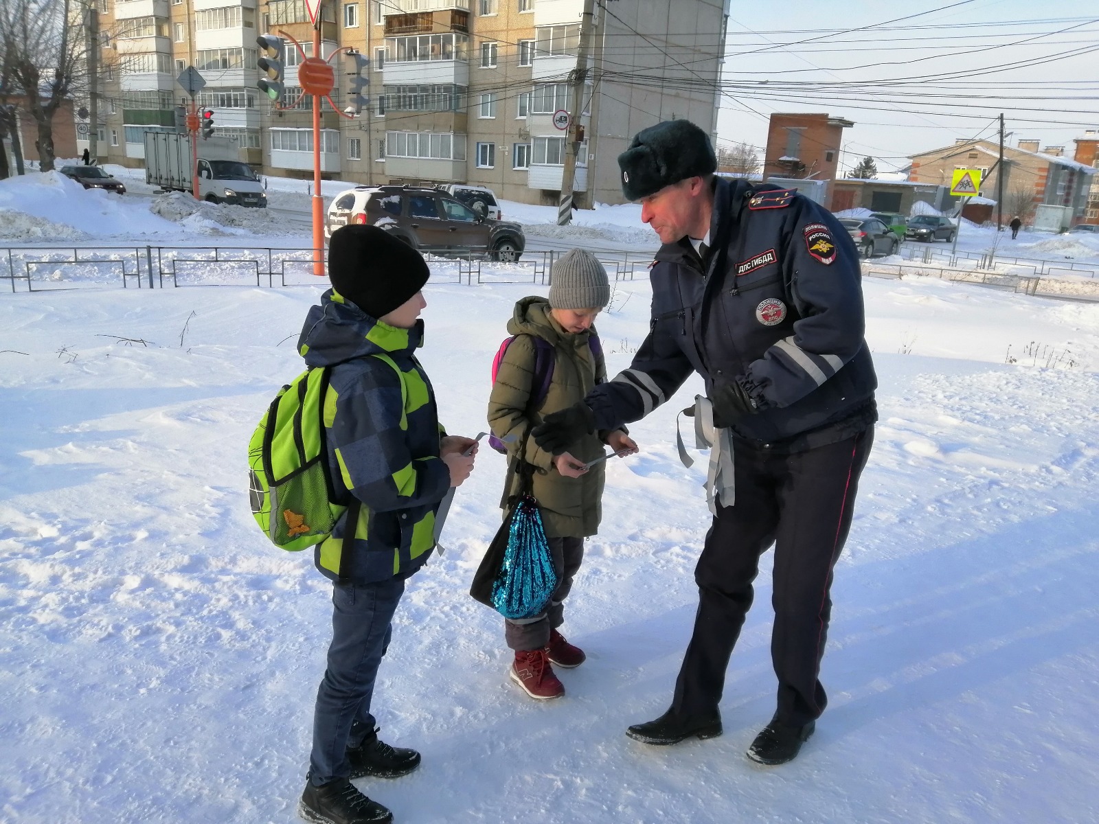 Сотрудники ГИБДД совместно с «родительским патрулем» провели рейд